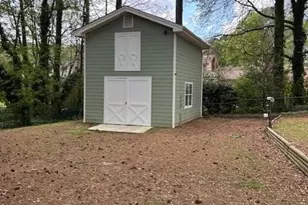 5162 Irwin Ct SW, Lilburn, GA 30047 - Photo 4