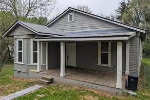 3143 Robinson Pl, Gainesville, GA 30504 - Photo 1