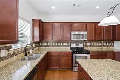 305 Nichols Ridge Points, Suwanee, GA 30024 - Photo 12