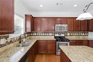 305 Nichols Ridge Points, Suwanee, GA 30024 - Photo 12