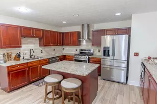 3345 Bridgeshaw Dr, Cumming, GA 30028 - Photo 6