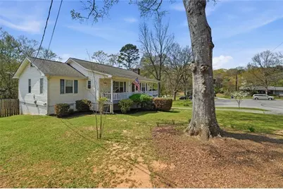 536 Valleyview Drive, Winder, GA 30680 - Photo 2