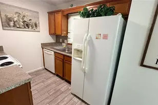 250 Mill Creek Pl, Roswell, GA 30076 - Photo 10