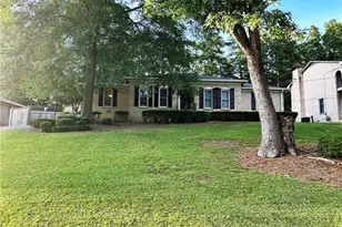 3845 Pebble Beach Dr, Atlanta, GA 30349 - Photo 2