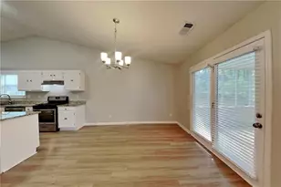 615 Paris Dr, Lawrenceville, GA 30043 - Photo 6