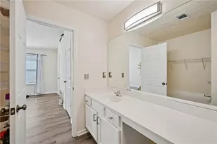 2706 Heathrow Dr, Lawrenceville, GA 30043 - Photo 18