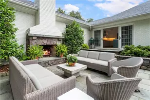 3798 Castlegate Dr, Atlanta, GA 30327 - Photo 22