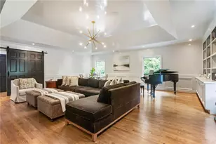 3798 Castlegate Dr, Atlanta, GA 30327 - Photo 26