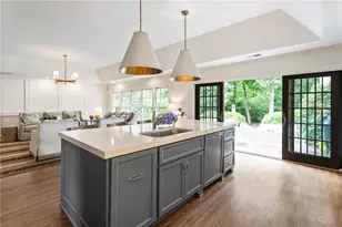 3798 Castlegate Dr, Atlanta, GA 30327 - Photo 4