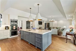 3798 Castlegate Dr, Atlanta, GA 30327 - Photo 14