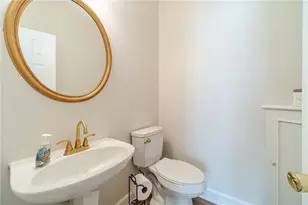 4706 Cedar Wood Dr SW, Lilburn, GA 30047 - Photo 10