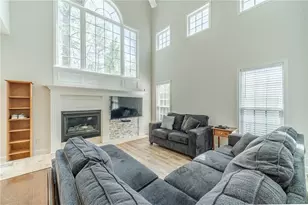 4706 Cedar Wood Dr SW, Lilburn, GA 30047 - Photo 18