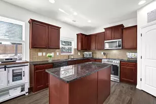 125 Park Village Dr, Canton, GA 30114 - Photo 4