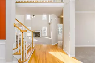 8670 Woodland View Dr, Gainesville, GA 30506 - Photo 4