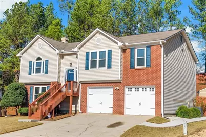 731 Bridgewood Court, Lithonia, GA 30058 - Photo 2