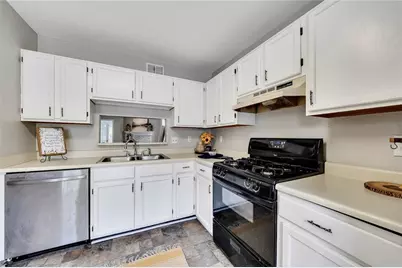 1085 Country Club Place NW, Kennesaw, GA 30144 - Photo 8