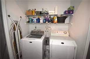 4925 Sealy Cir, Peachtree Corners, GA 30092 - Photo 22