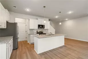 2568 Swan Lake Dr, Grayson, GA 30017 - Photo 8