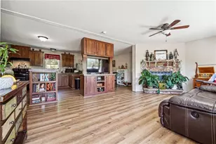 2496 Venture Dr, Gainesville, GA 30506 - Photo 4