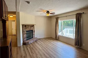 2496 Venture Dr, Gainesville, GA 30506 - Photo 4