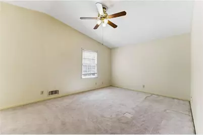 618 Rockborough Drive, Stone Mountain, GA 30083 - Photo 18