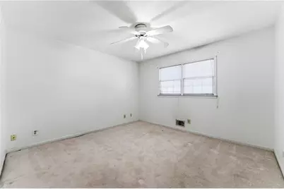 618 Rockborough Drive, Stone Mountain, GA 30083 - Photo 16