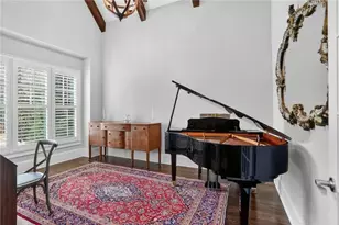 2758 Green Meadows Ln NE, Brookhaven, GA 30319 - Photo 10