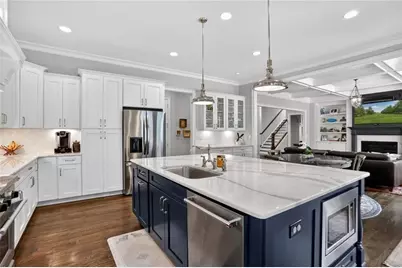 2758 Green Meadows Lane NE, Brookhaven, GA 30319 - Photo 8