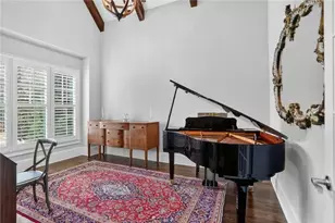 2758 Green Meadows Ln NE, Brookhaven, GA 30319 - Photo 10