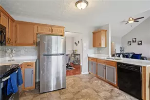 224 Solomon Dr, Ellenwood, GA 30294 - Photo 14