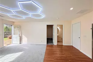 893 Hawthorn Ln, Grayson, GA 30017 - Photo 6