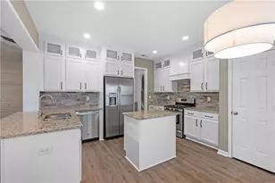 298 S Village Square, Canton, GA 30115 - Photo 6