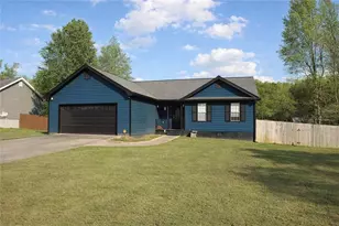 909 Century Oak Dr, Winder, GA 30680 - Photo 1