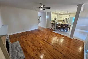 11640 Vista Forest Dr, Alpharetta, GA 30005 - Photo 8