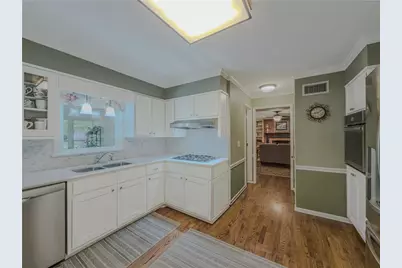 733 Ridgeview Drive SW, Lilburn, GA 30047 - Photo 16