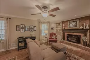 733 Ridgeview Dr SW, Lilburn, GA 30047 - Photo 6