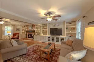 733 Ridgeview Dr SW, Lilburn, GA 30047 - Photo 4