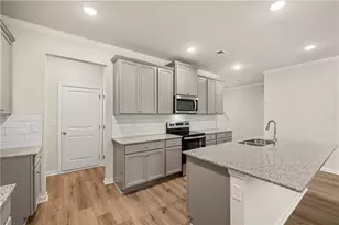 712 Ellis Spg Wy, Lawrenceville, GA 30045 - Photo 6