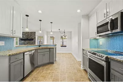 914 Patricia Court, Hoschton, GA 30548 - Photo 2