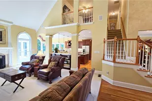 4110 Runnymede Dr SW, Lilburn, GA 30047 - Photo 10