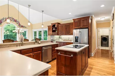 4110 Runnymede Drive SW, Lilburn, GA 30047 - Photo 18
