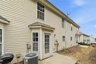 222 Fox Creek Blvd, Woodstock, GA 30188 - Photo 32