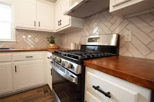 232 Cypress Cir, Carrollton, GA 30116 - Photo 10