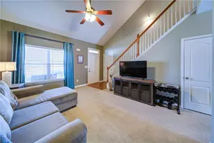 112 Highland Pointe Cir E, Dawsonville, GA 30534 - Photo 2