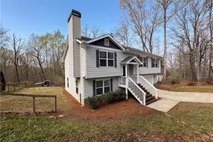 3983 Fraser Cir, Gainesville, GA 30506 - Photo 2
