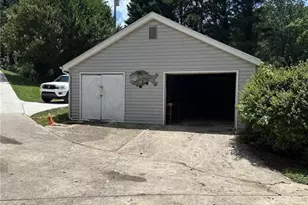 2733 Old Dawsonville Rd, Gainesville, GA 30506 - Photo 36