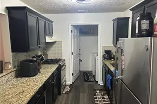 122 Sterling Ct, Alpharetta, GA 30004 - Photo 4