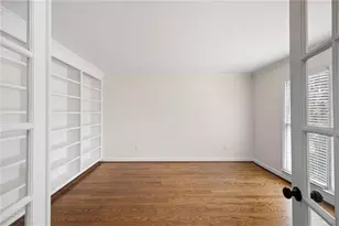 2697 S Arbor Dr, Marietta, GA 30066 - Photo 8