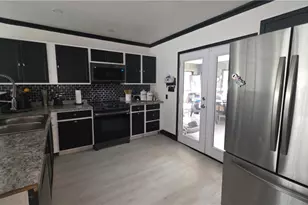 3033 Skyland Dr, Snellville, GA 30078 - Photo 10