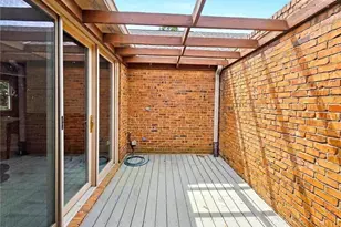 29 Lake Villa Dr, Roswell, GA 30076 - Photo 28